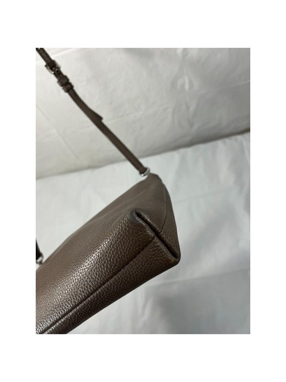 Michael Kors Mercer Large Snap Pocket Crossbody taupe - Picture 8 of 16